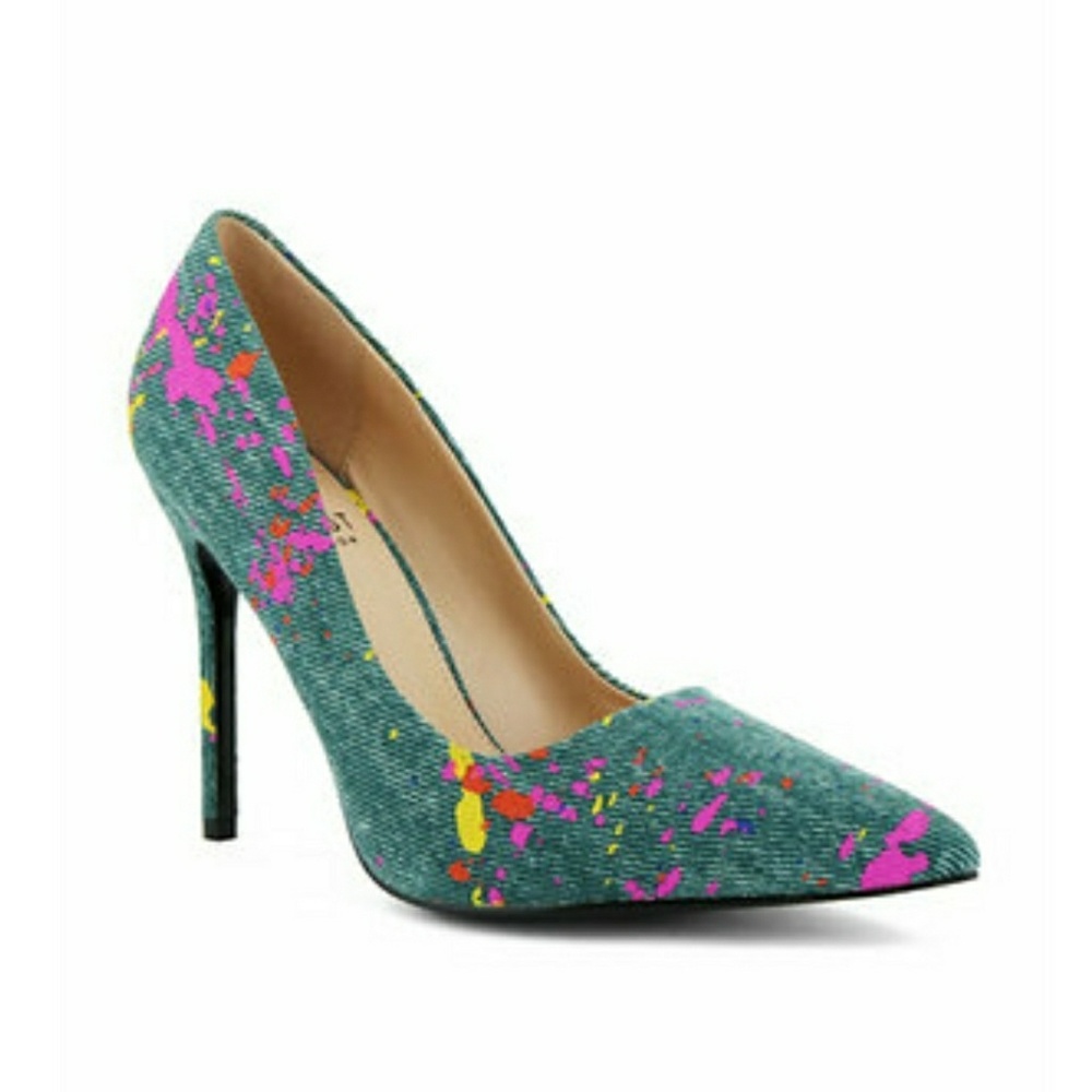 🆕 Denim Paint Splattered Heels 😍